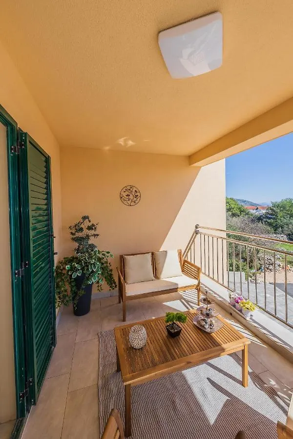 טרוגיר Ivana Apartment קרואטיה